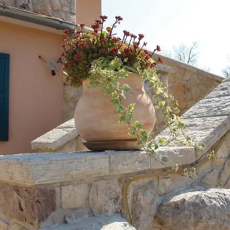 Stunning Apartment In Malinska With Wifi *