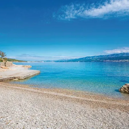 Stunning Apartment In Malinska With Wifi *